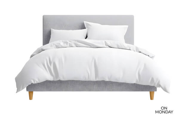 Runkopatjasänky ja sängynpääty